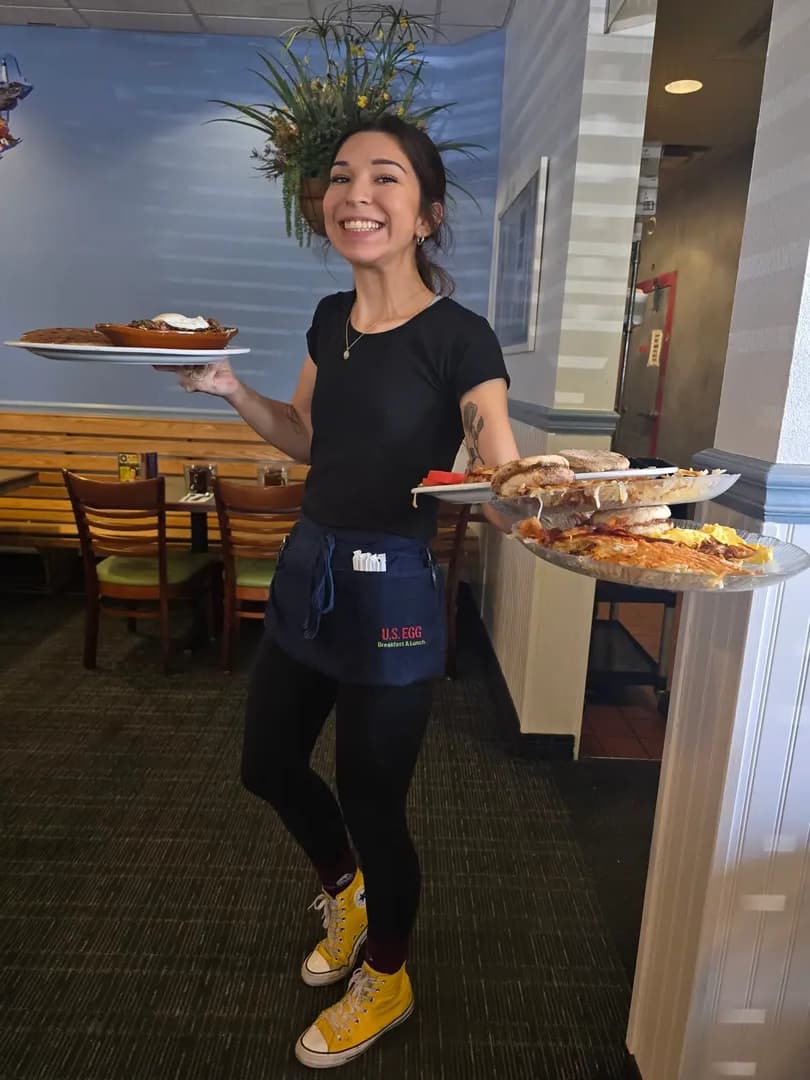 Dedicated server presenting fresh dishes